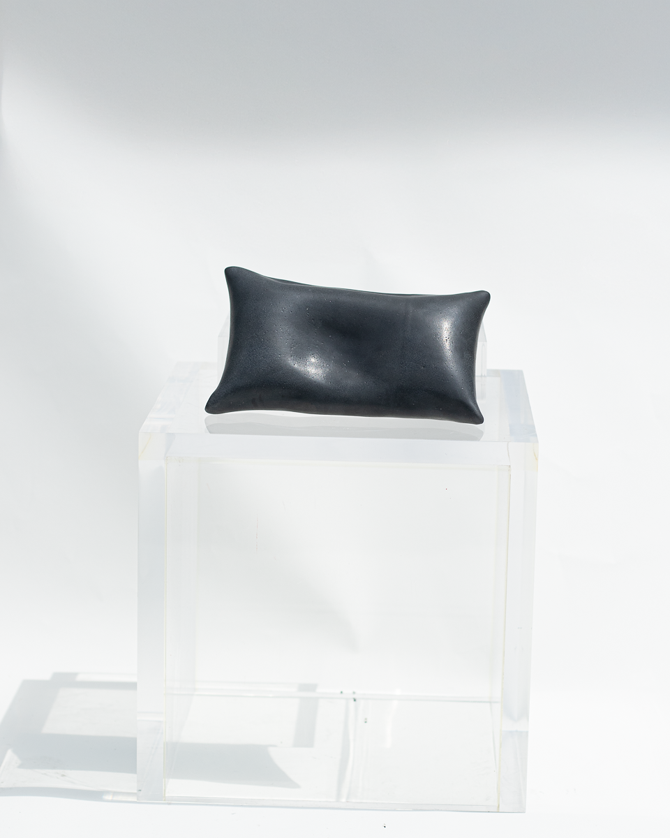 Large Pillow Stand