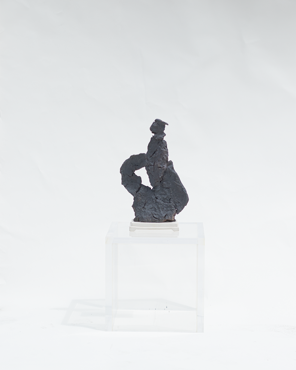 volcanic viewing stone #3: contemplative rest